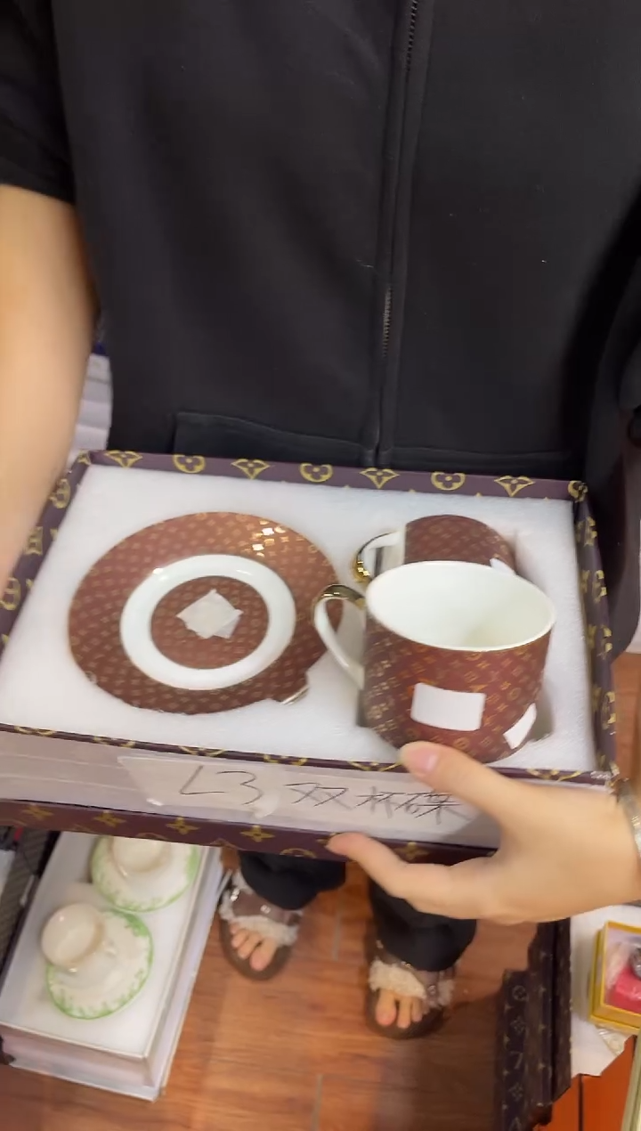 杯鸿辉家品牌瓷器，京东包邮！