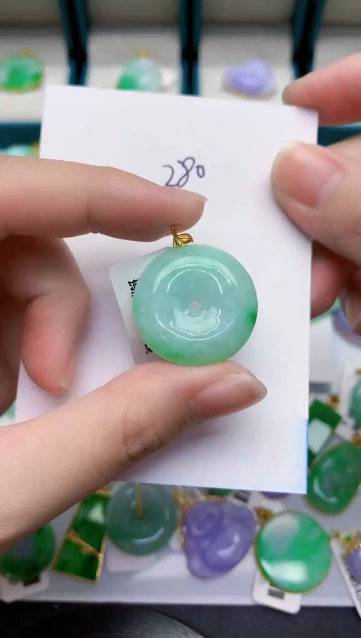 【闪购商品】翡翠颈饰18K金镶嵌0000000000