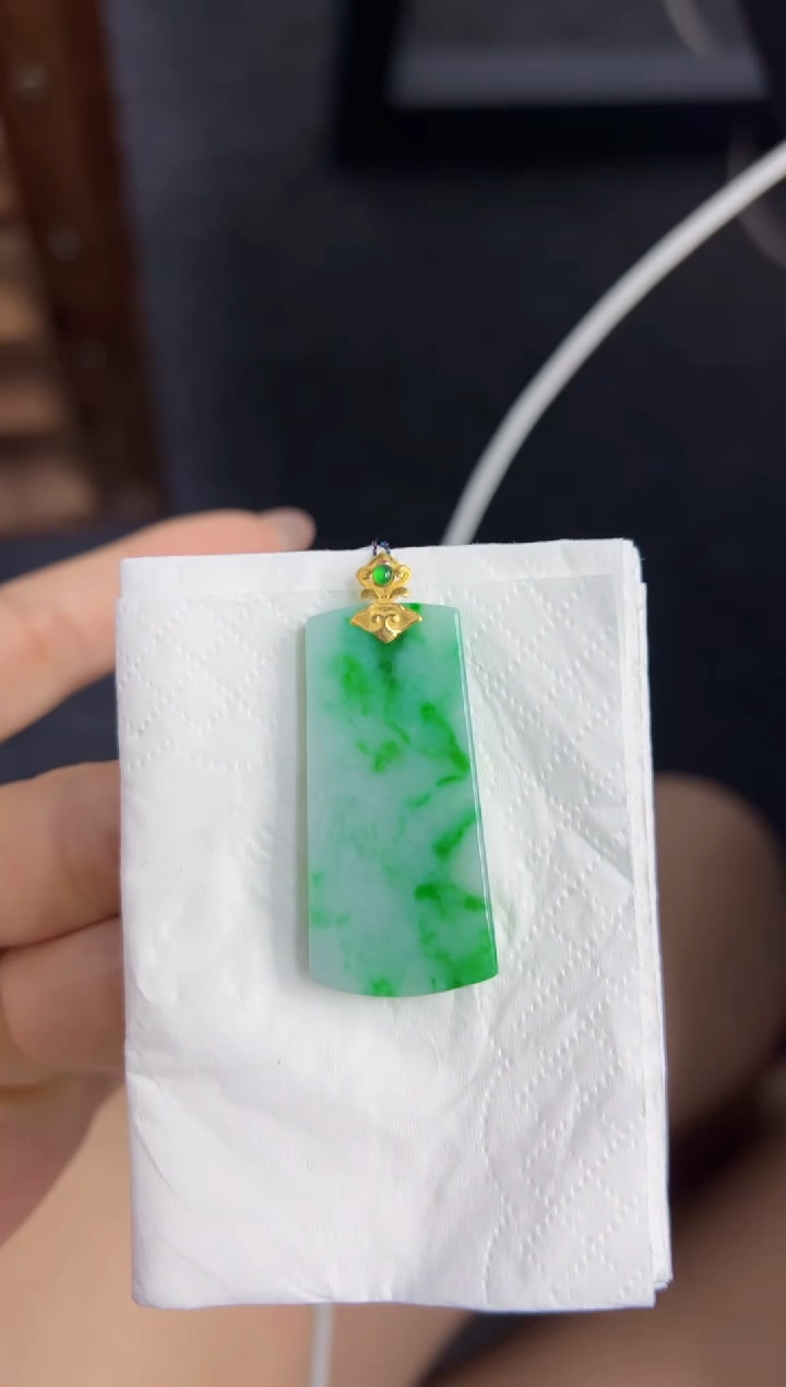 【闪购商品】翡翠18K金镶嵌颈饰Q缅料A货翡翠/支持复检/一件