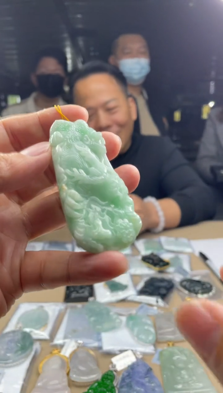 【闪购商品】定制翡翠未镶嵌            3839