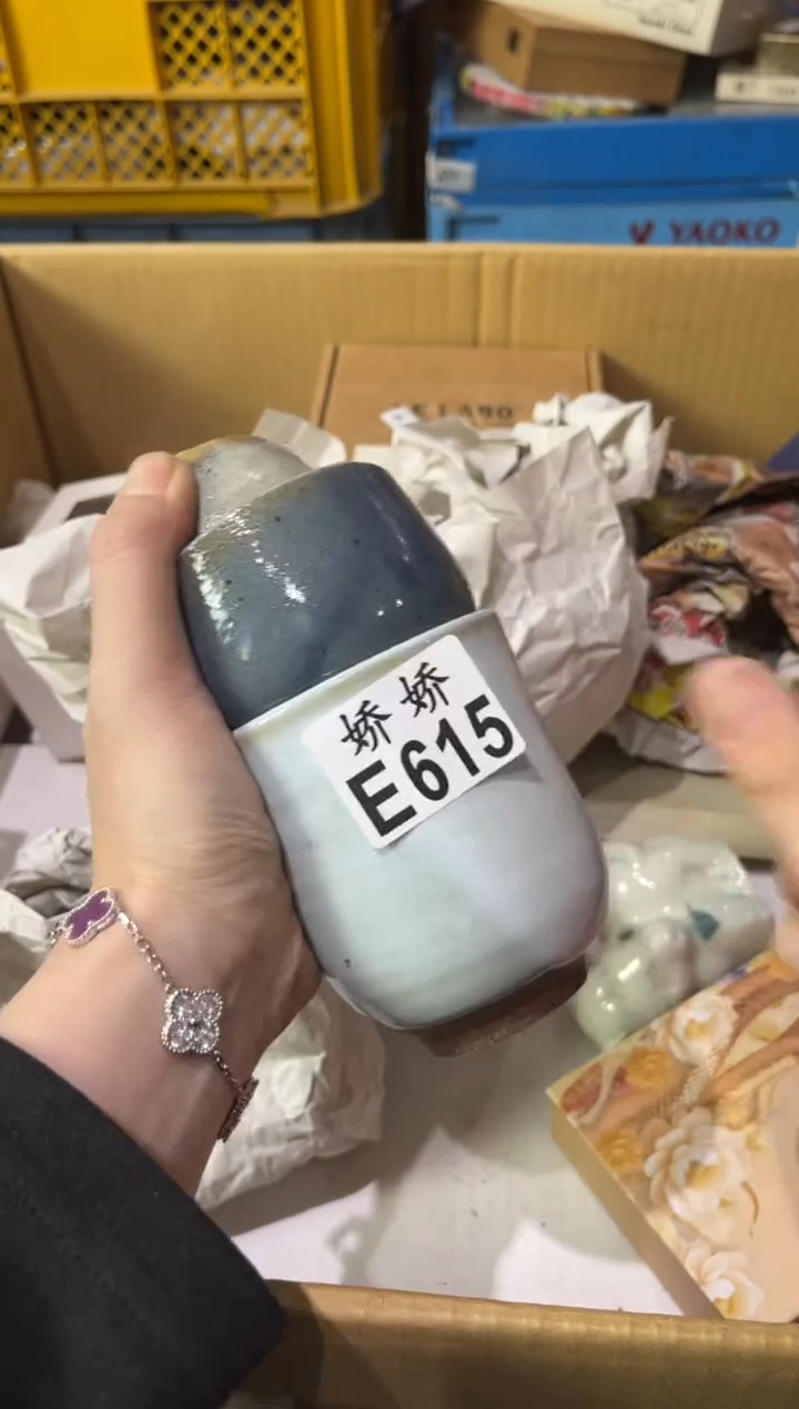 瓷R*R615 R R  R R  R R 