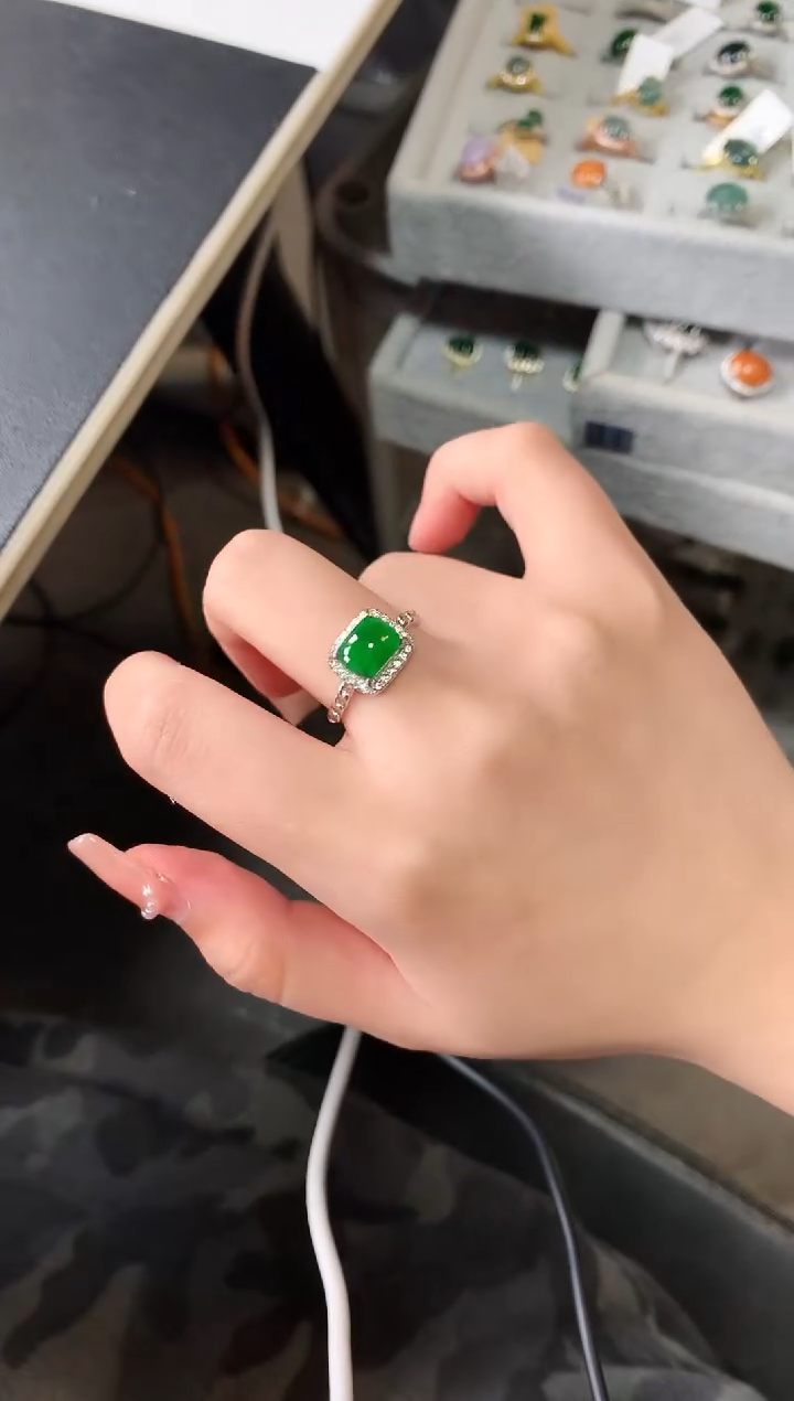 【闪购商品】翡翠戒指银S925镶嵌52141