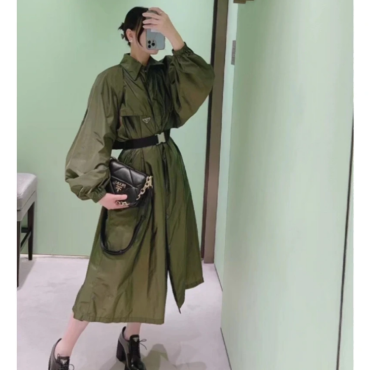 未使用 Prada/普拉达 积分-70汤/墨绿色 可拆卸腰带 披风 38码