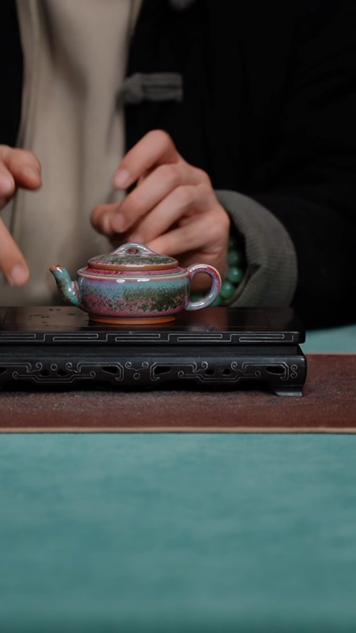 【闪购商品】179-1水平壶（苗幸伟）