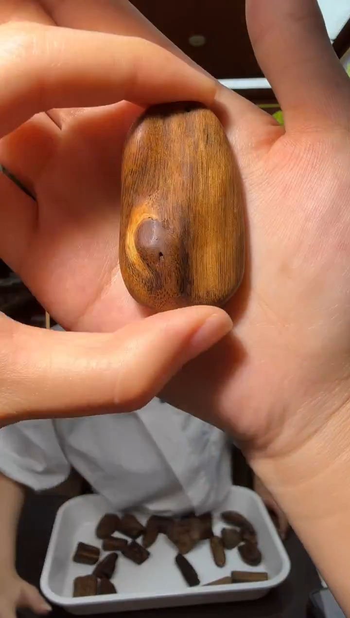 沉香吊坠29号海南黎母山多样性发一