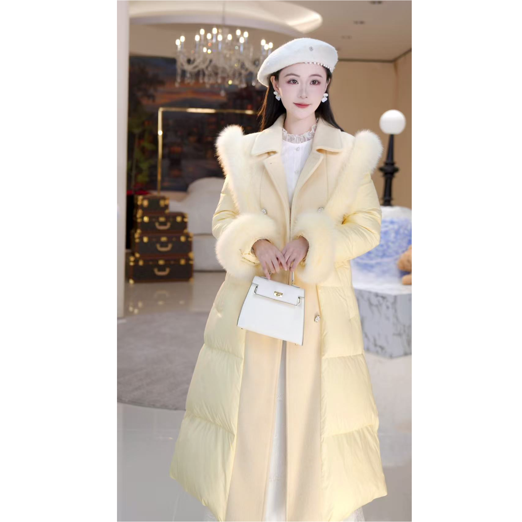 【冬季恋歌】时尚双排扣腰带狐狸毛羽绒服815484