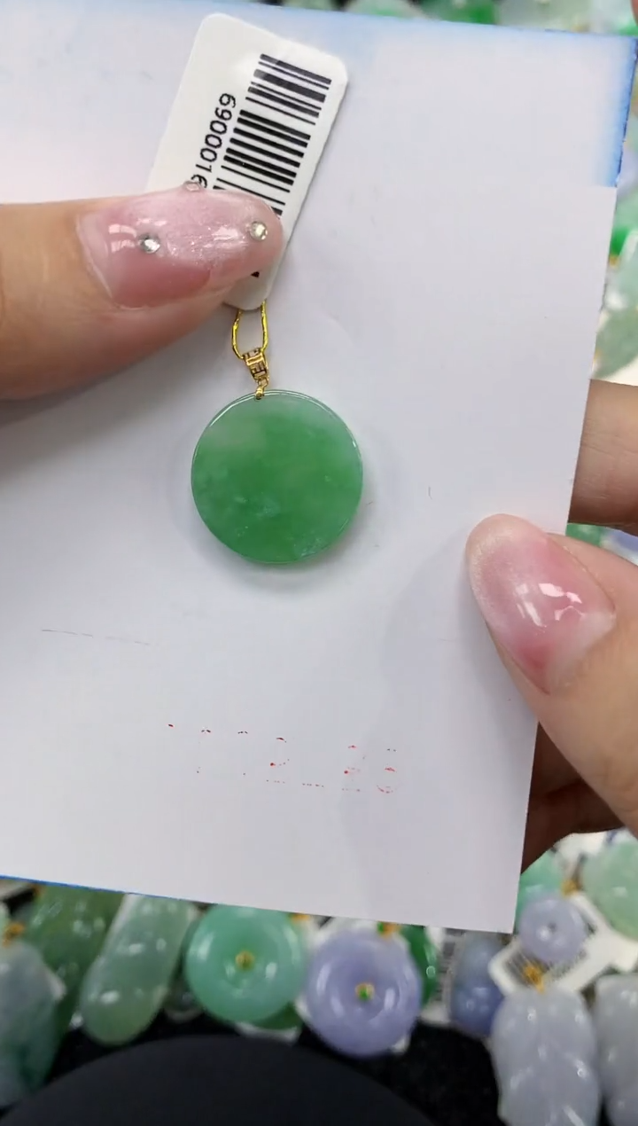 翡翠18K金镶嵌颈饰11111111111