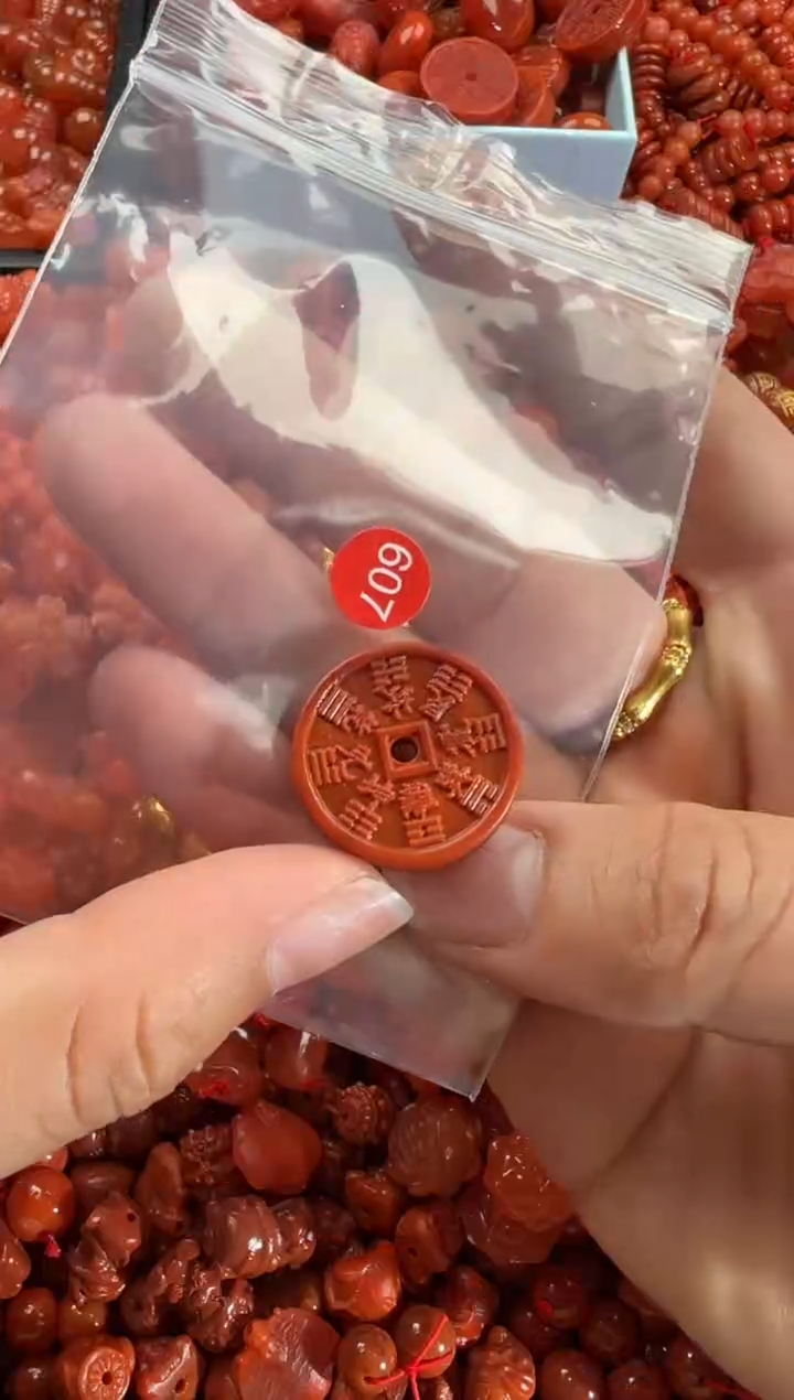 【闪购商品】南红玛瑙颈饰未镶嵌1