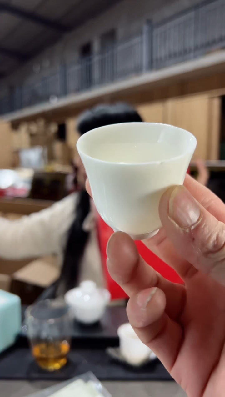 【闪购商品】金奖大红礼盒主人杯········