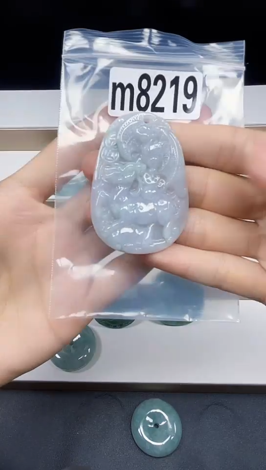 颈饰未镶嵌翡翠天然翡翠吊坠挂件