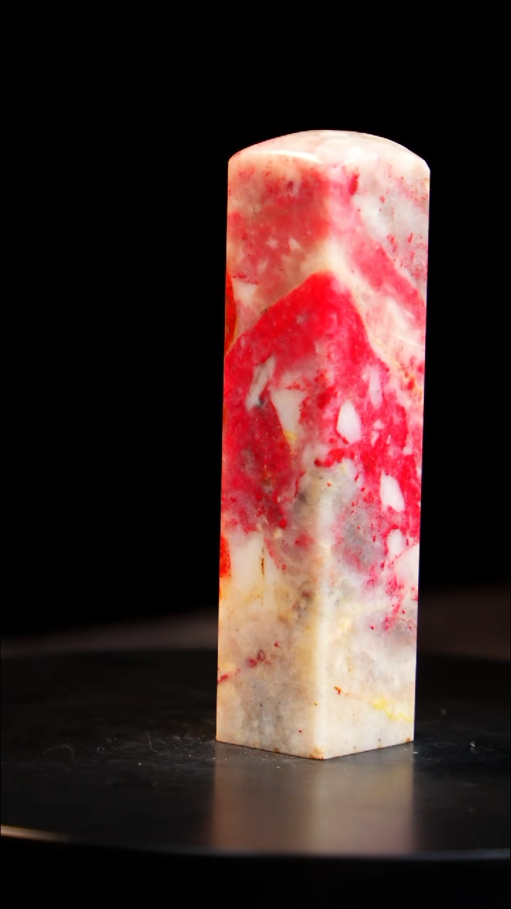 鸡血石白冻鸡血石