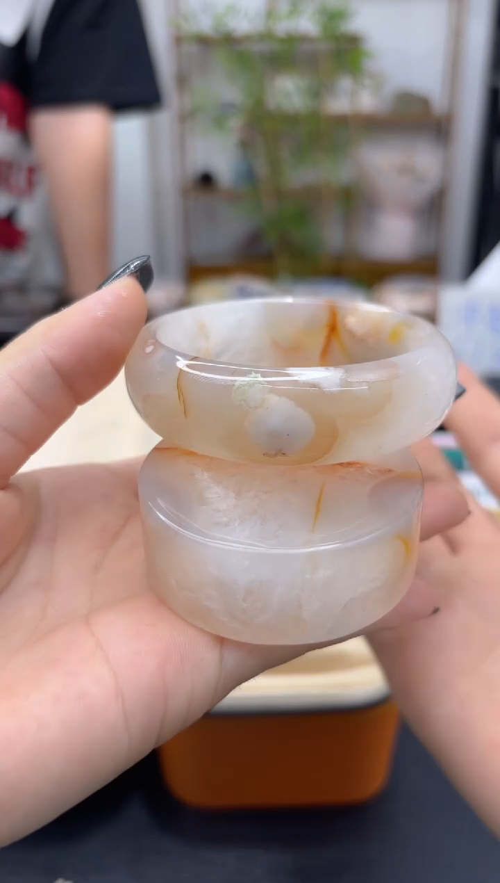 石英质玉手镯未镶嵌C689(56圈赠送镯心)