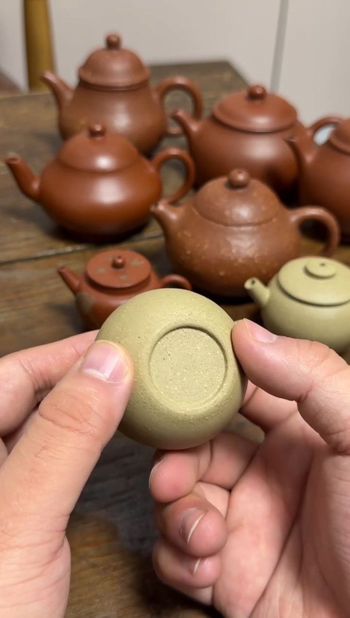 茶壶紫砂王****建段泥小巨轮一个