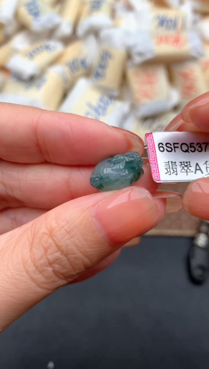 未镶嵌挂件翡翠一