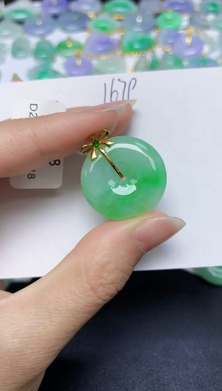 翡翠18K金镶嵌颈饰 天然缅甸翡翠A货