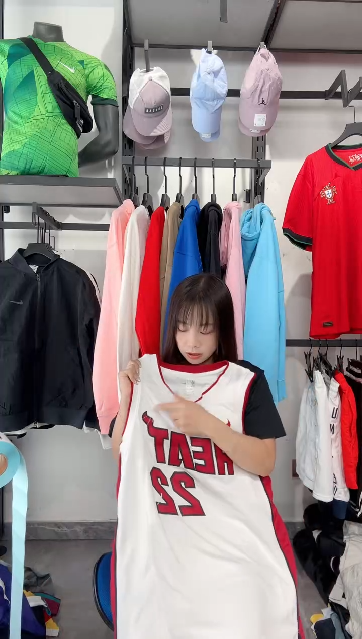 1133编码 瑕疵款直播间过款为准 尺码M