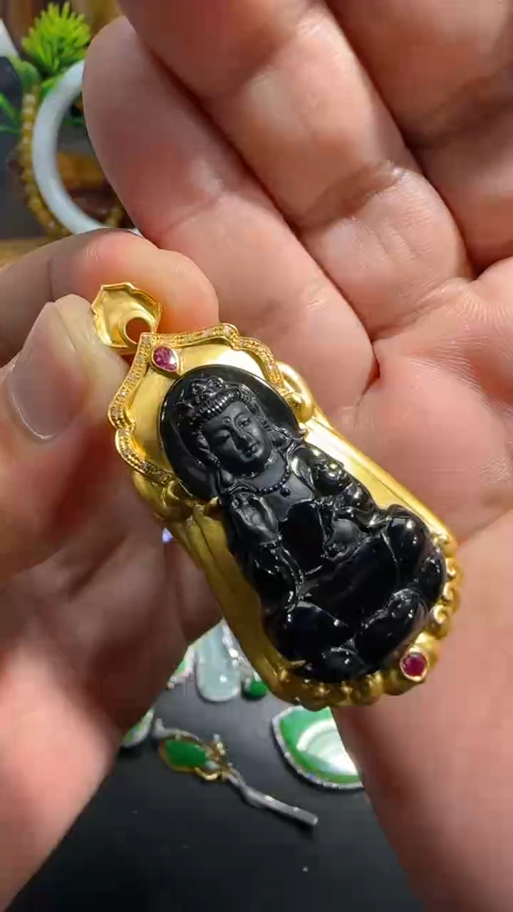 【闪购商品】翡翠吊坠(不含链)18K金镶嵌吊坠