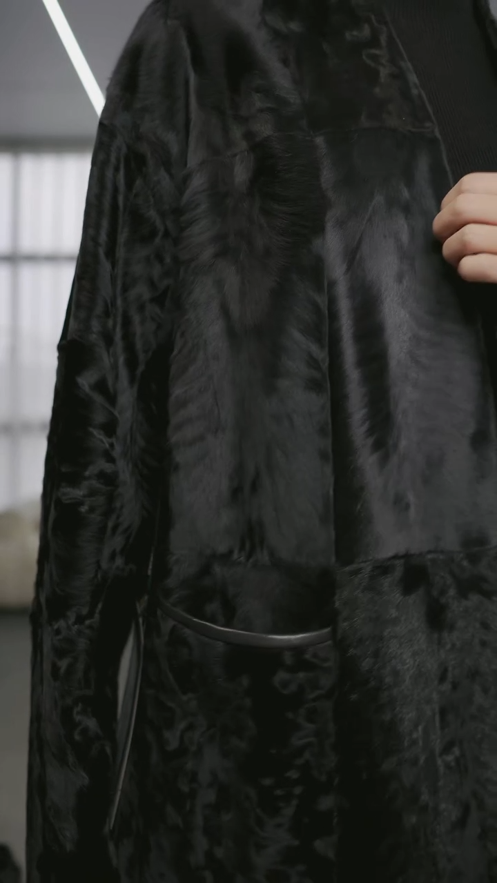 短款外套小胡羊U23091黑色露珠M加扣子120斤内