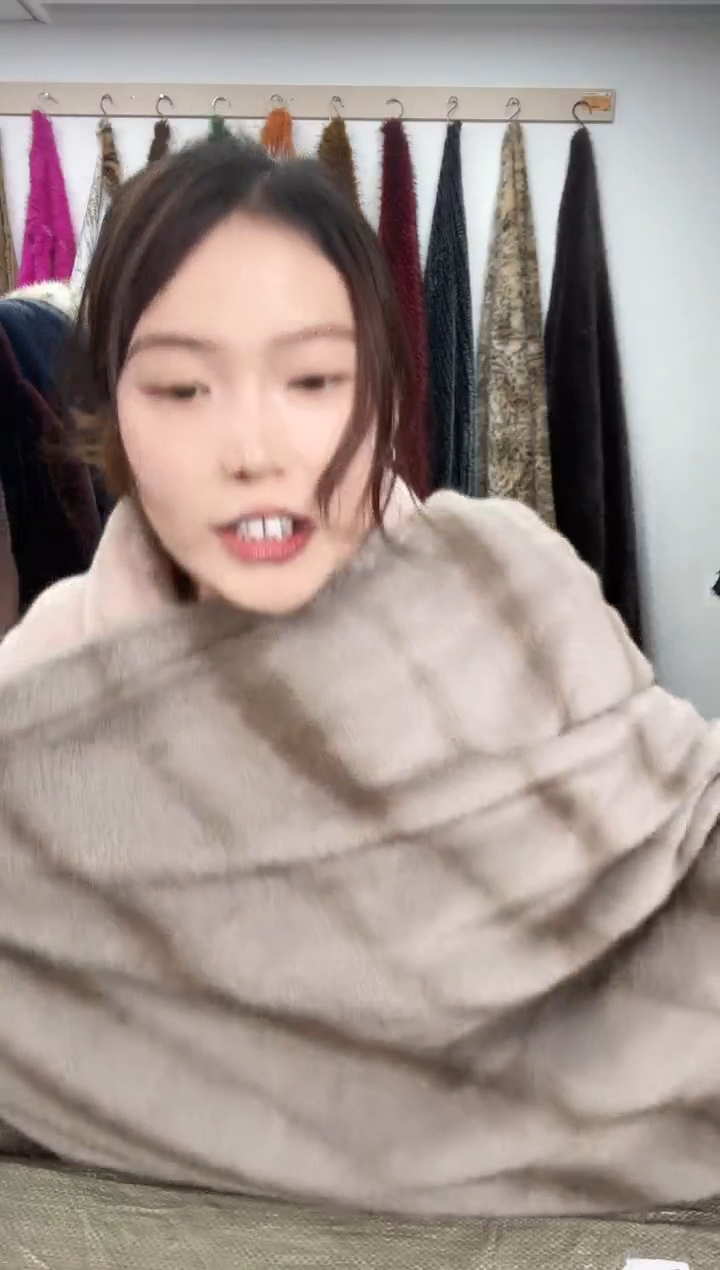 狐狸毛B17尺寸1.8*2