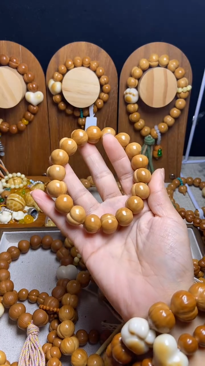 手串猴头核桃小****屋全品手工奶油泡芙星kt手串