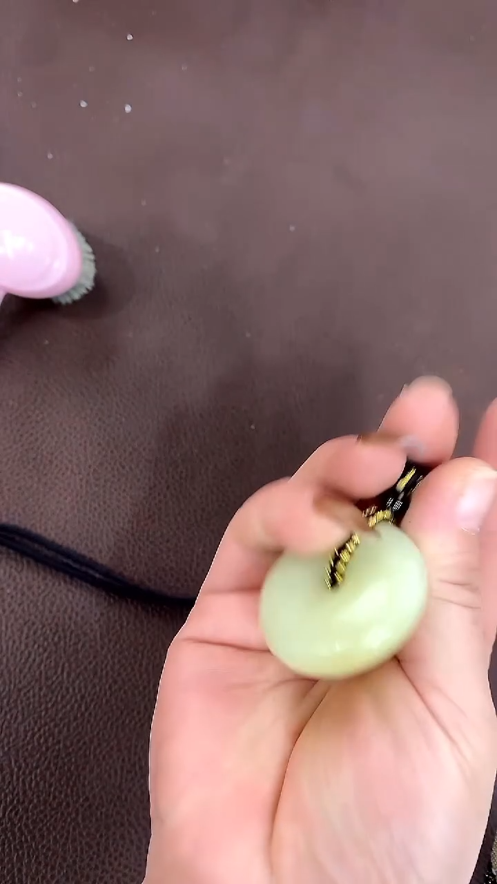 未镶嵌手链透闪石质玉吊坠