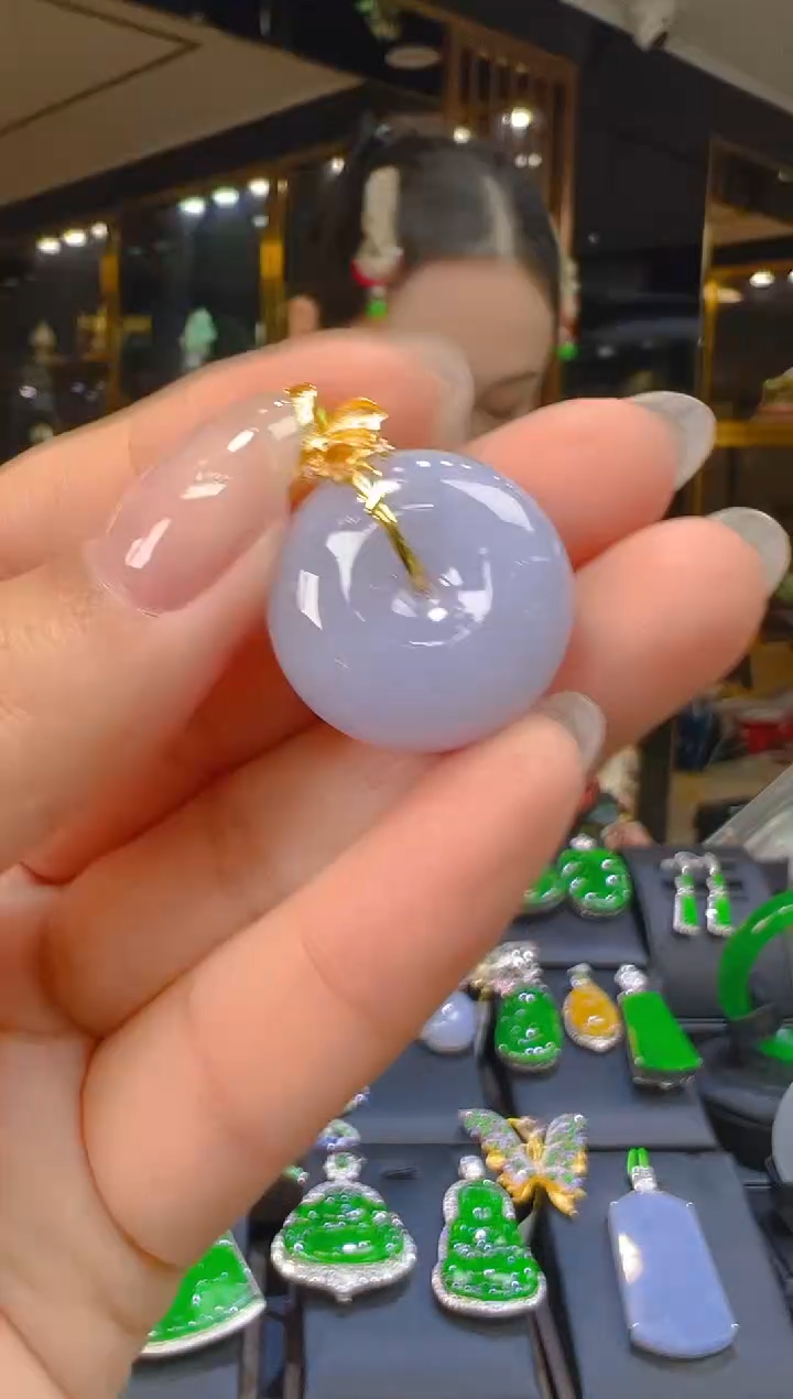 吊坠(赠链)18K金镶嵌翡翠069   