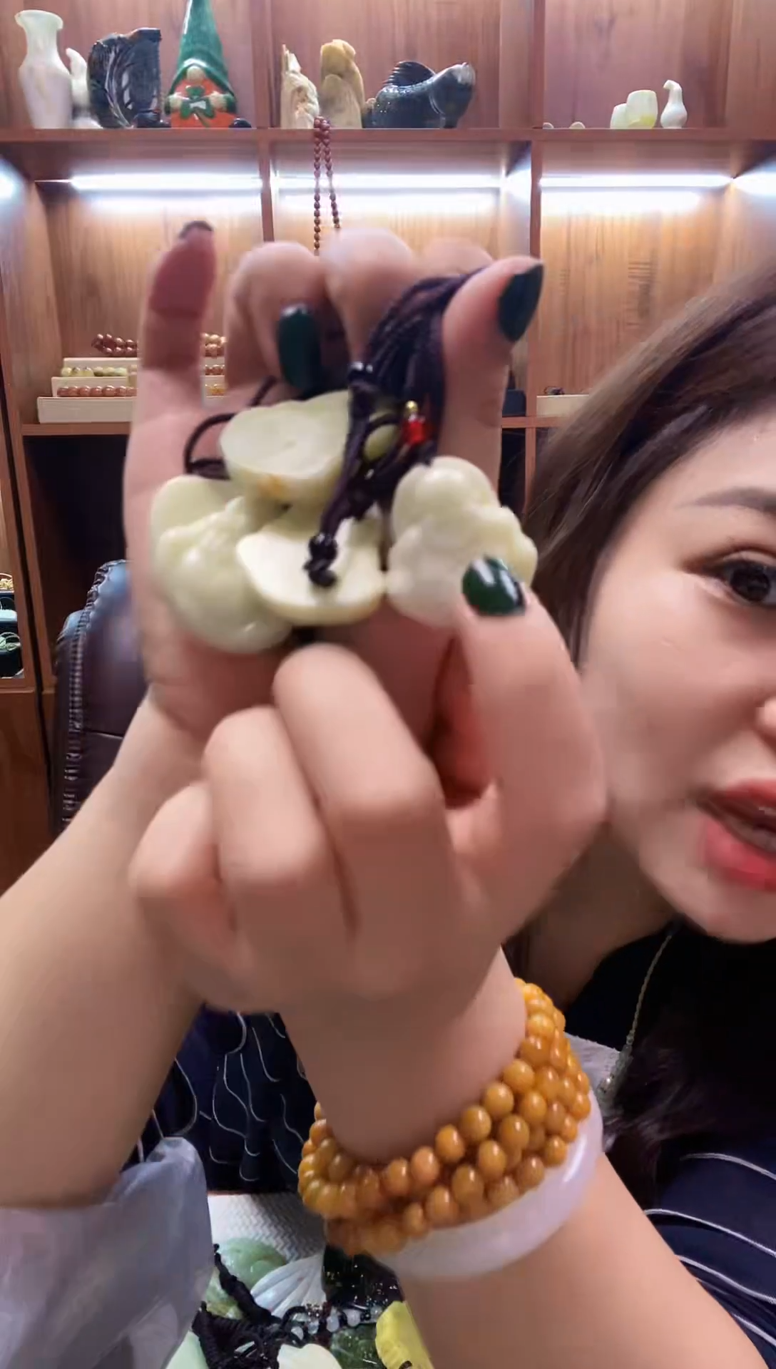 未镶嵌蛇纹石玉吊坠多样性发其中之一