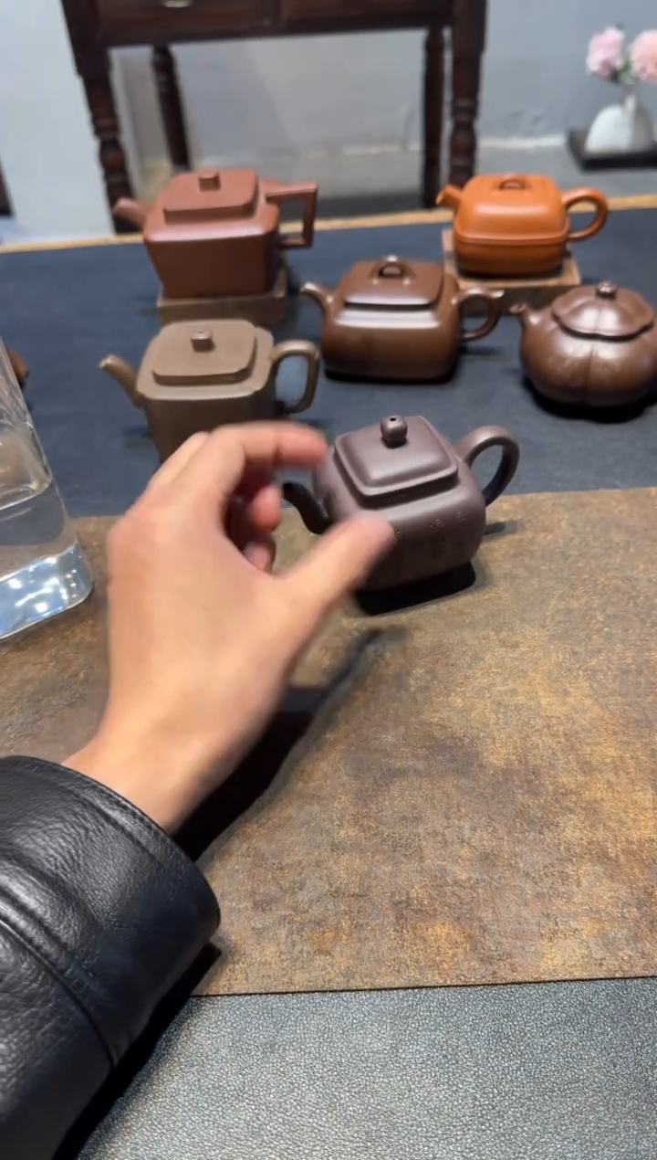 茶壶紫砂名****?鸣远四方