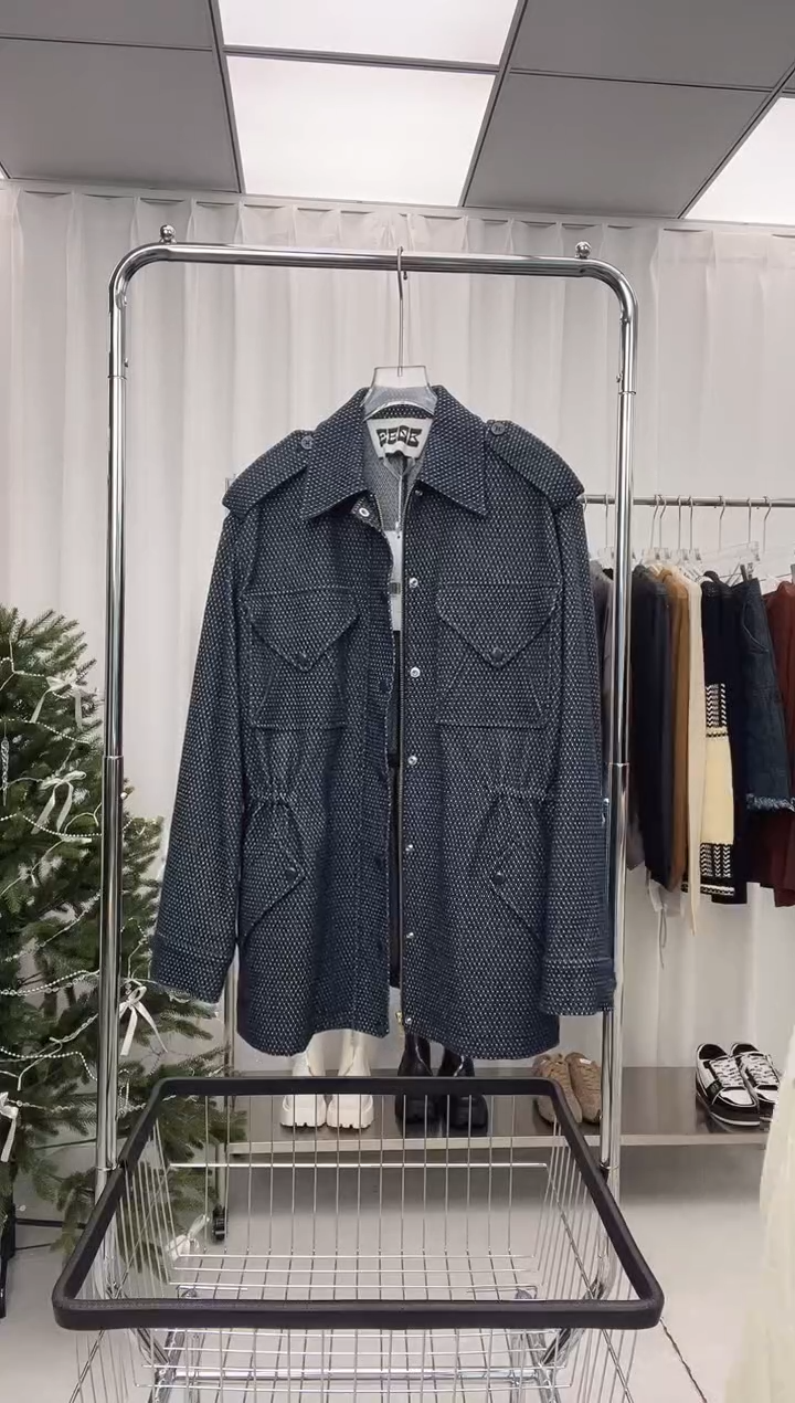 编号015 EEnk25新款  外套 XS码 120斤内可穿  待开价