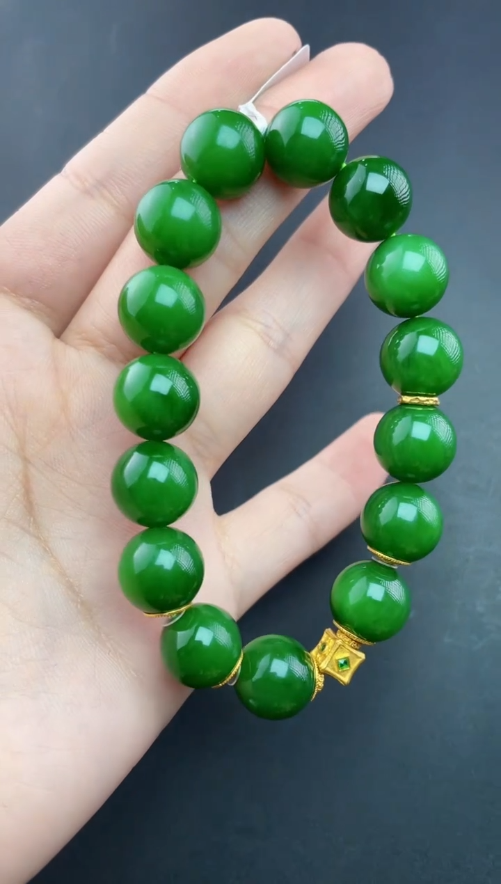 【闪购商品】和田玉手串18K金镶嵌碧玉辣绿手串12mm