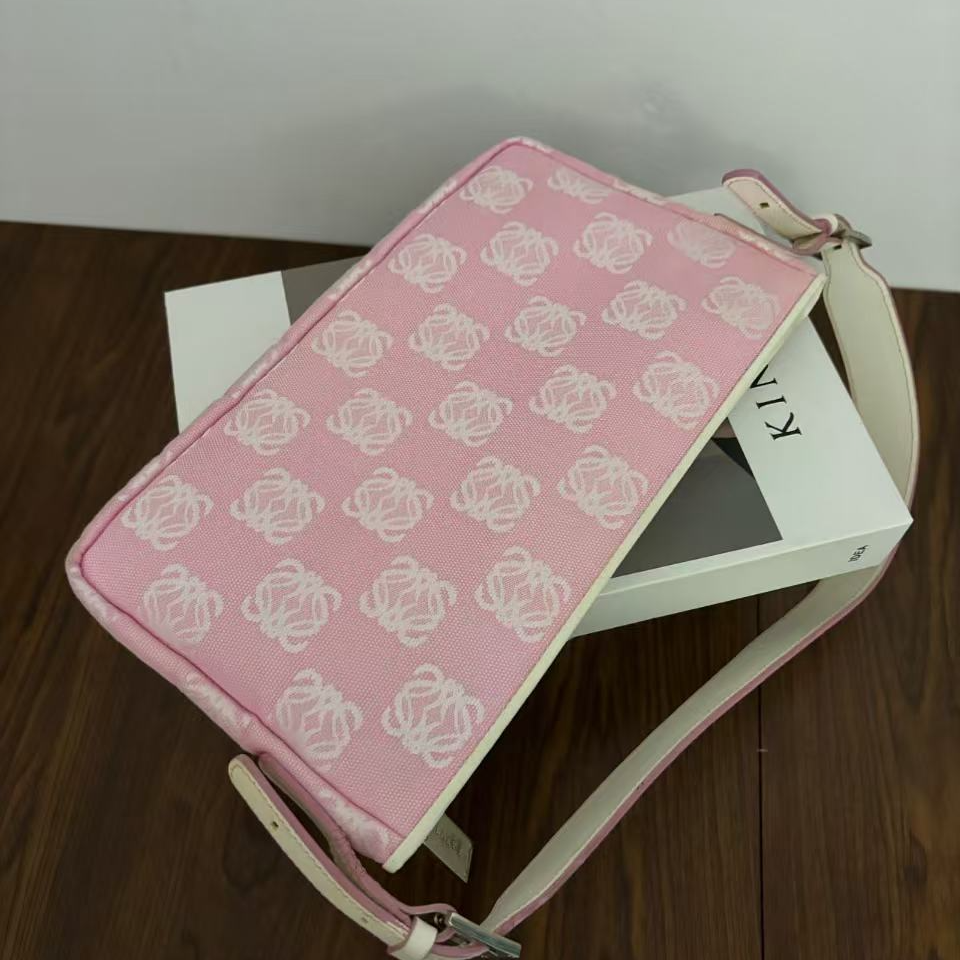 95新 LOEWE/罗意威 【周周】罗意威粉色麻将包/TS025387