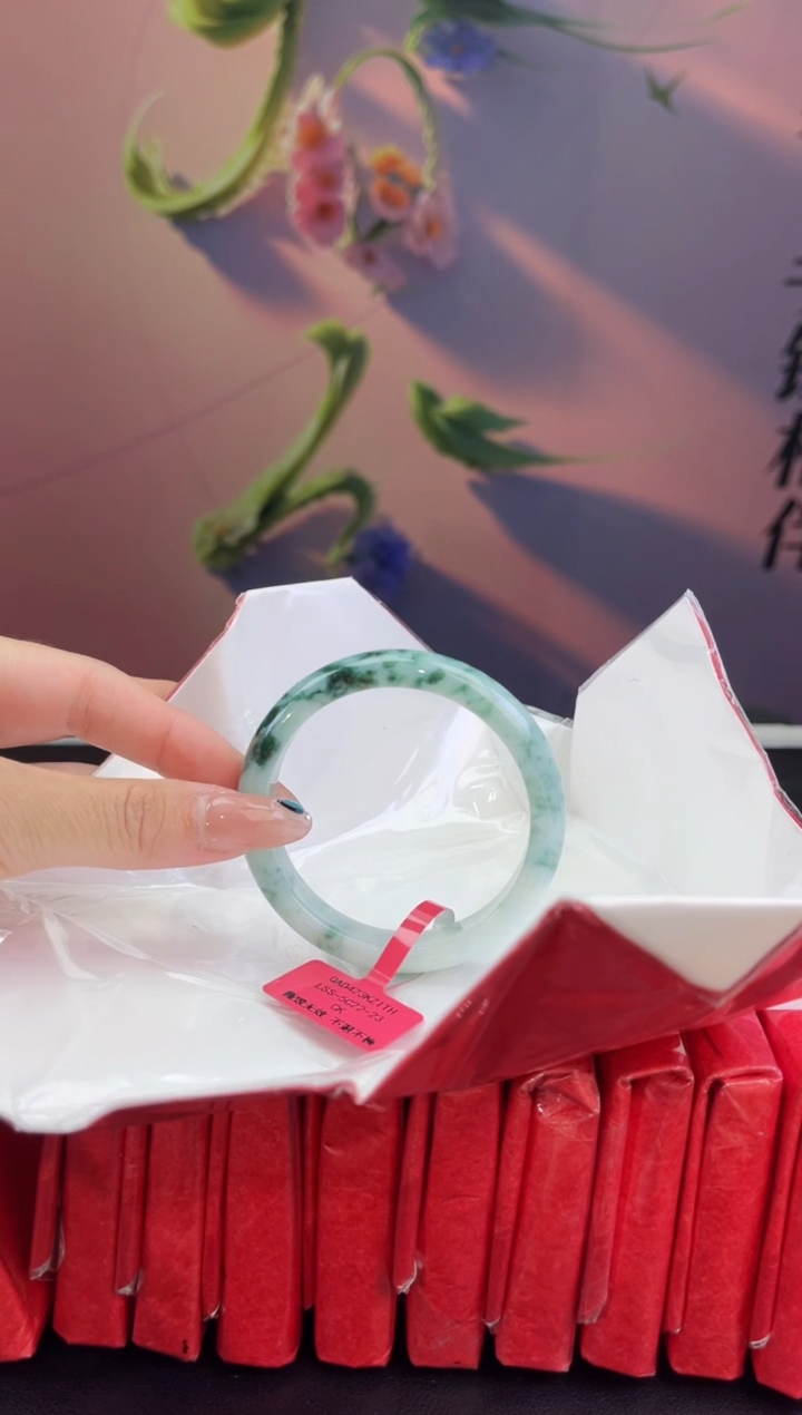 翡翠未镶嵌手镯翡翠手镯