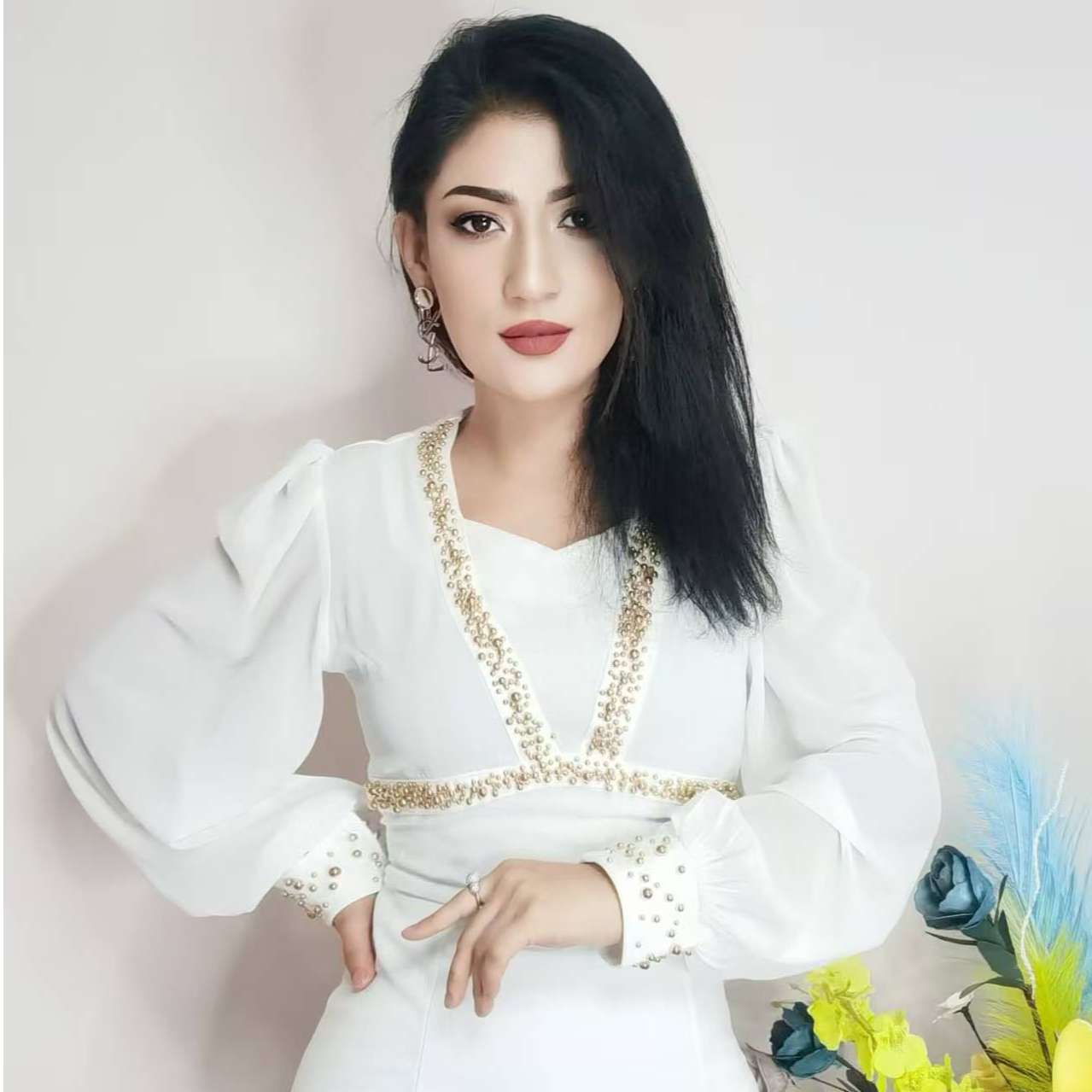 连衣裙法式高V领A字裙收腰女装复古小众拼接轻奢长袖白色气质