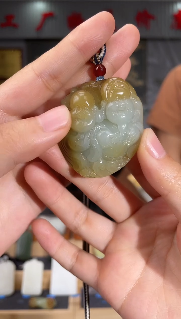 和田玉未镶嵌颈饰1