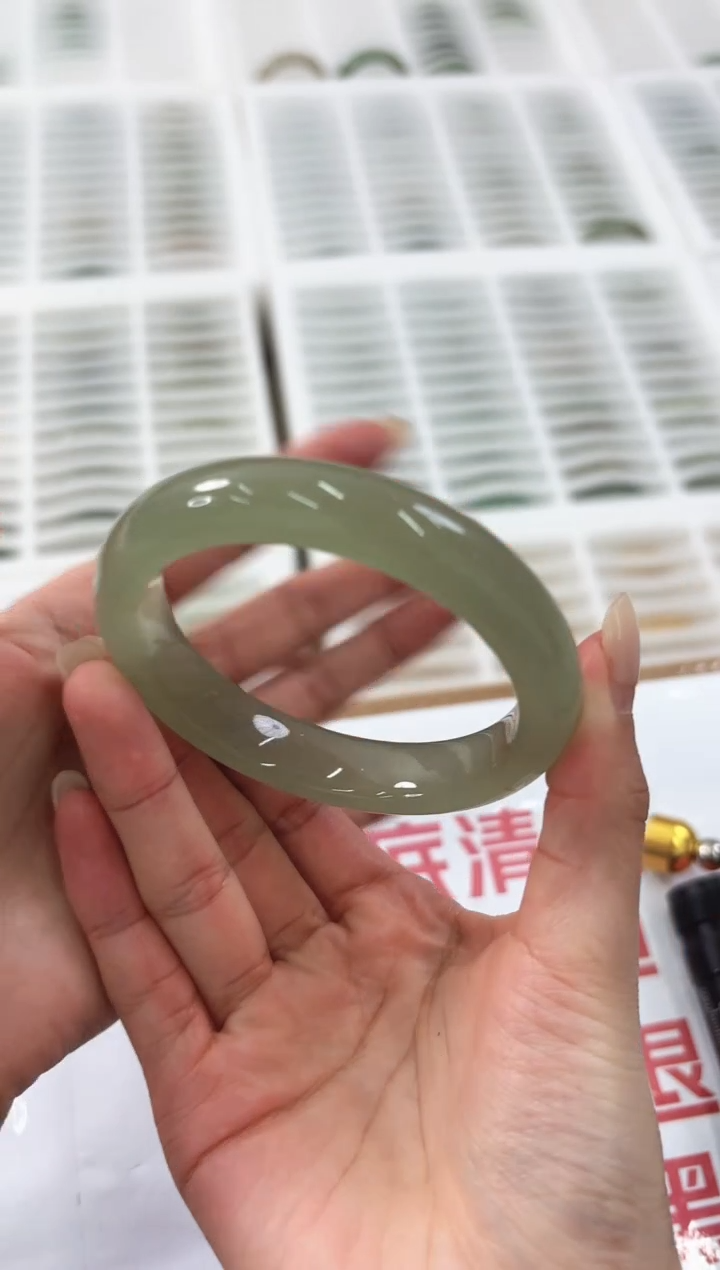 未镶嵌手镯石英质玉114-58D