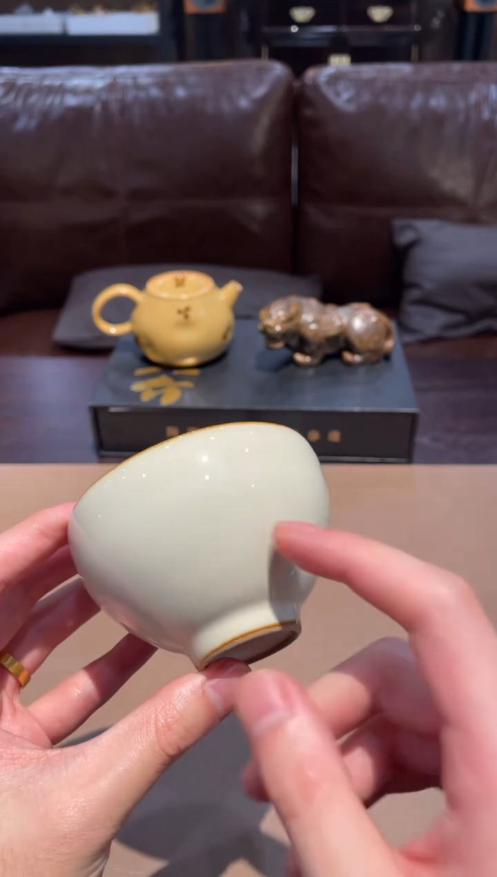 137窑承青瓷蛋白杯