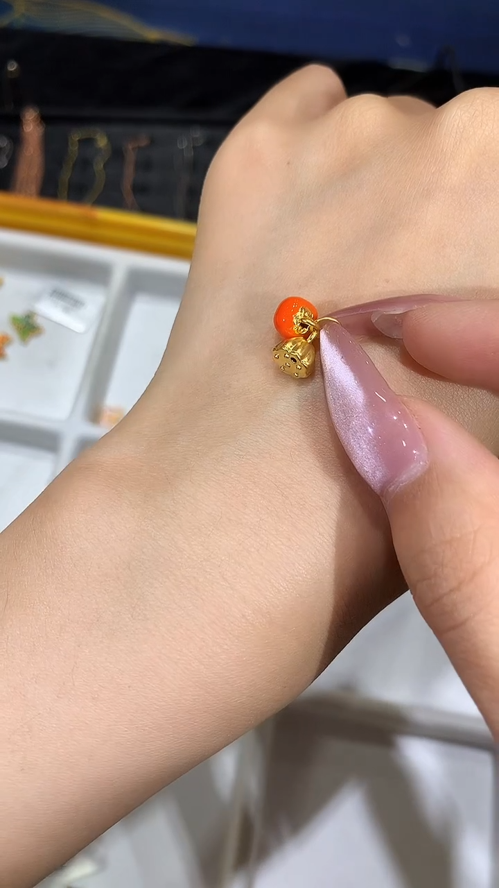 【闪购商品】定制足金吊坠(不含链)好柿连连吊坠