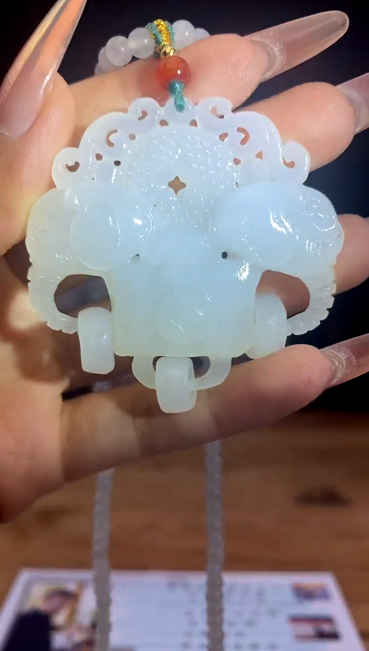 和田玉未镶嵌颈饰A024