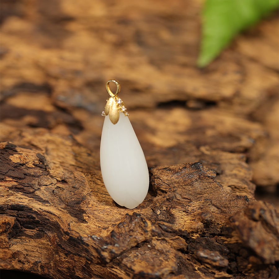 18K金和田玉白玉玉兰花吊坠(不含链子) A2668