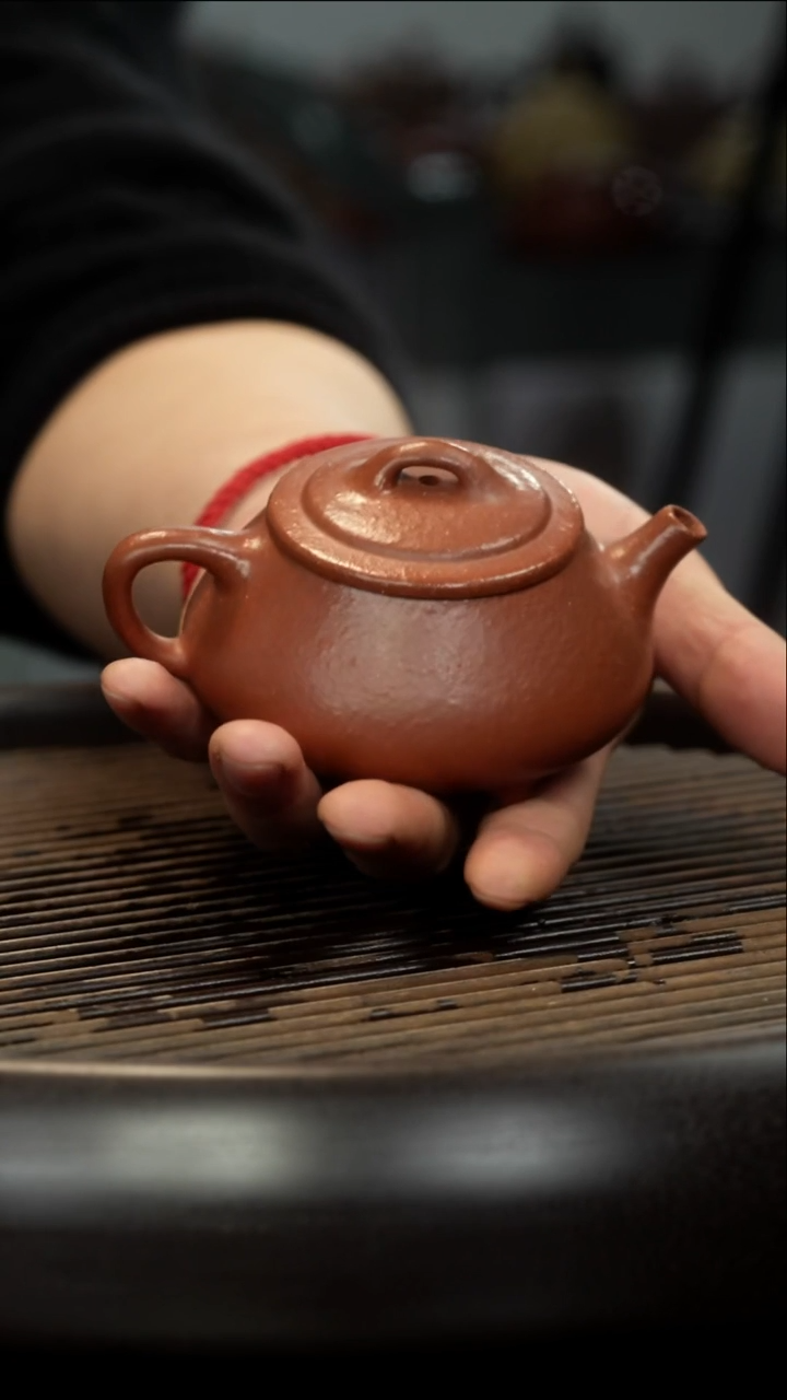 茶壶紫砂绝红降坡  石瓢壶