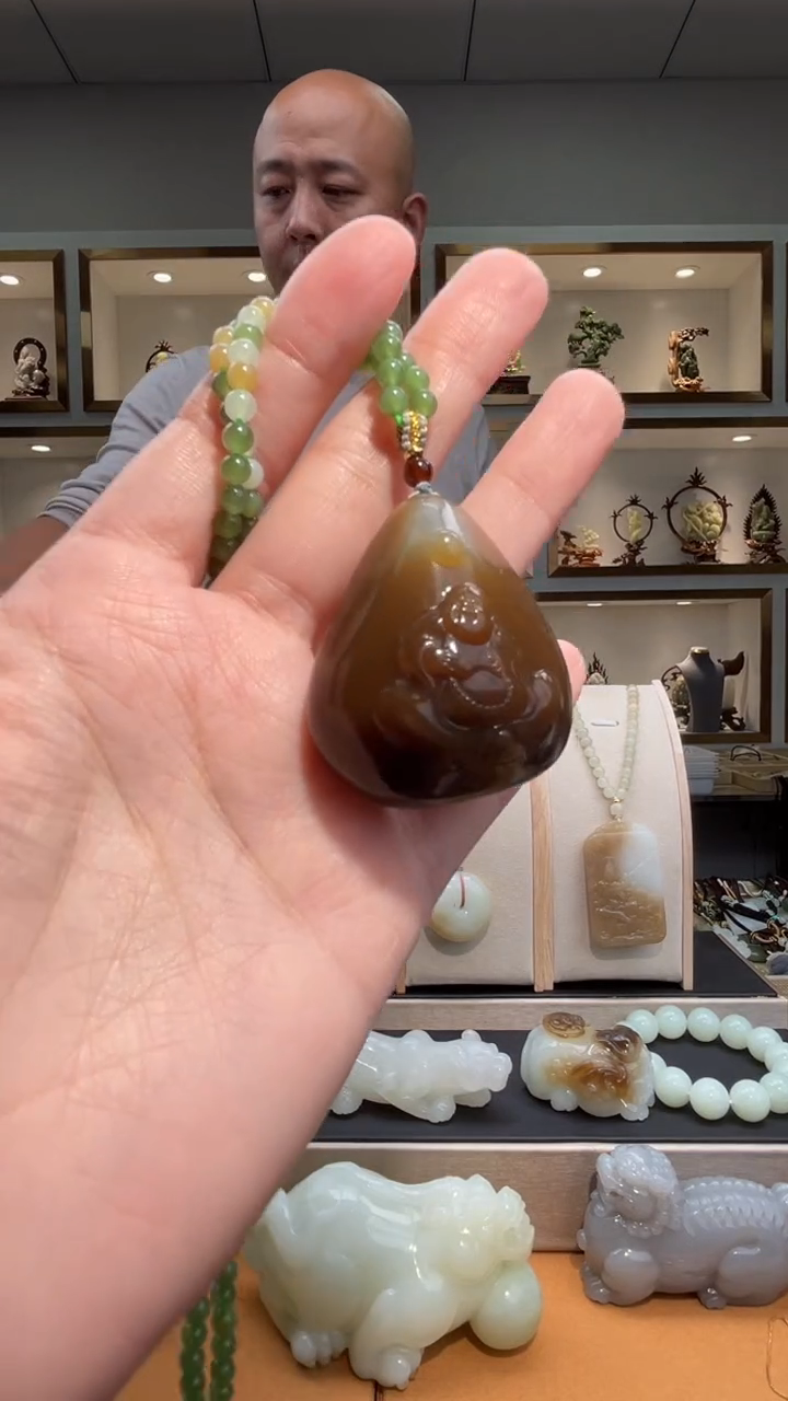 颈饰未镶嵌和田玉苏