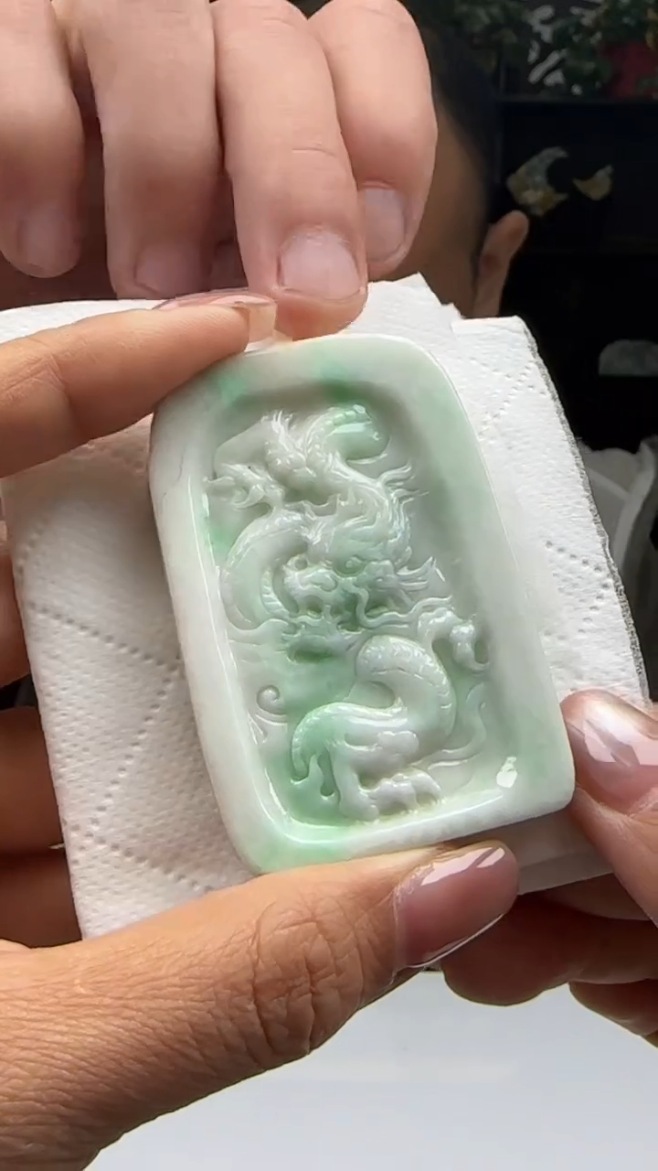 【闪购商品】翡翠颈饰未镶嵌天然翡翠A货吊坠