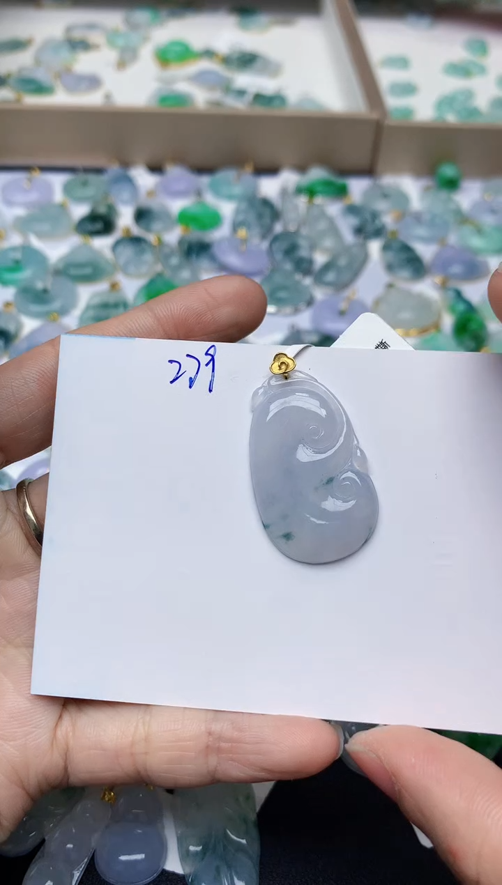 【闪购商品】翡翠颈饰18K金镶嵌天然翡翠A货    