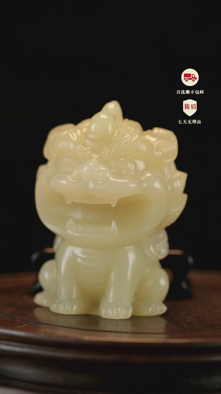 云南石竹叶青雕刻：大嘴貔貅摆件