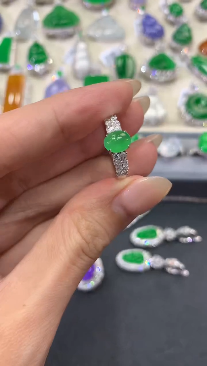 【闪购商品】翡翠戒指18K金镶嵌 w18       