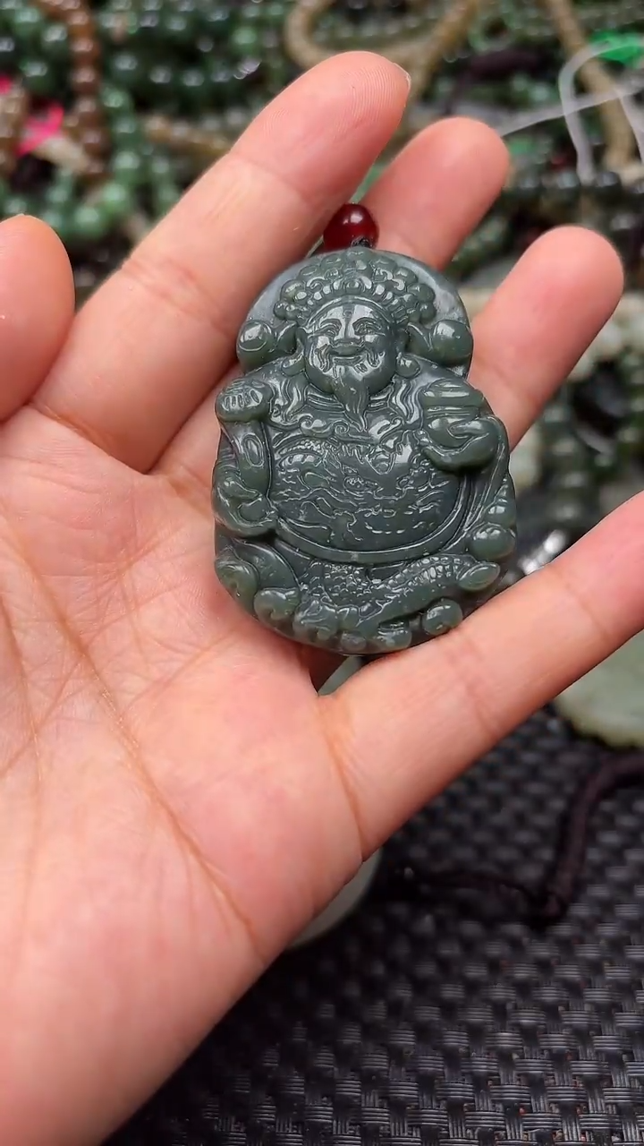 和田玉未镶嵌颈饰1