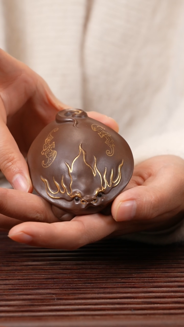 【闪购商品】紫砂茶宠灵龟（描金）