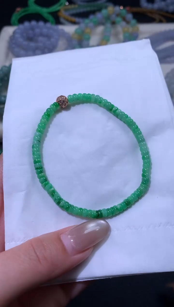 未镶嵌手串翡翠翡翠