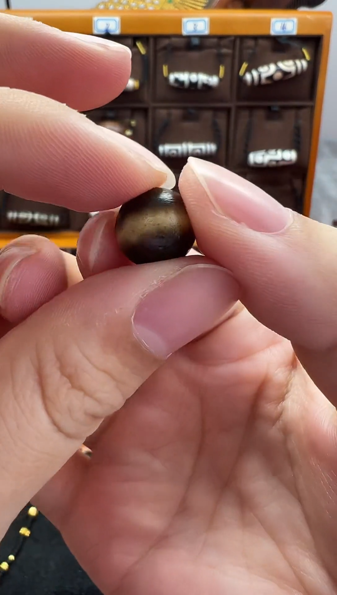 玛瑙/玉髓（覆膜）颈饰未镶嵌107.(微瑕)