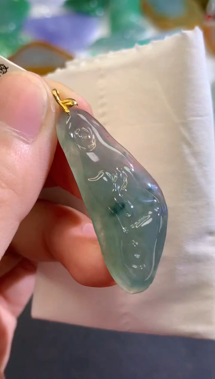 翡翠未镶嵌吊坠(不含链)367